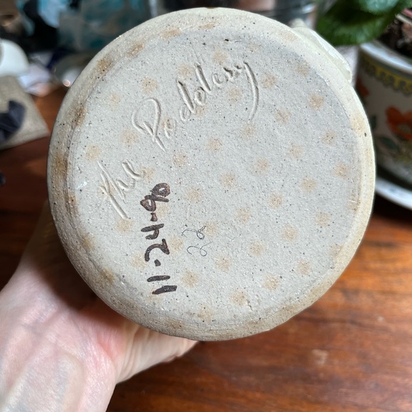 Handmade pottery with a beautiful flower from 1990s -immaculate condition.  ❤️ - Picture 6 of 6